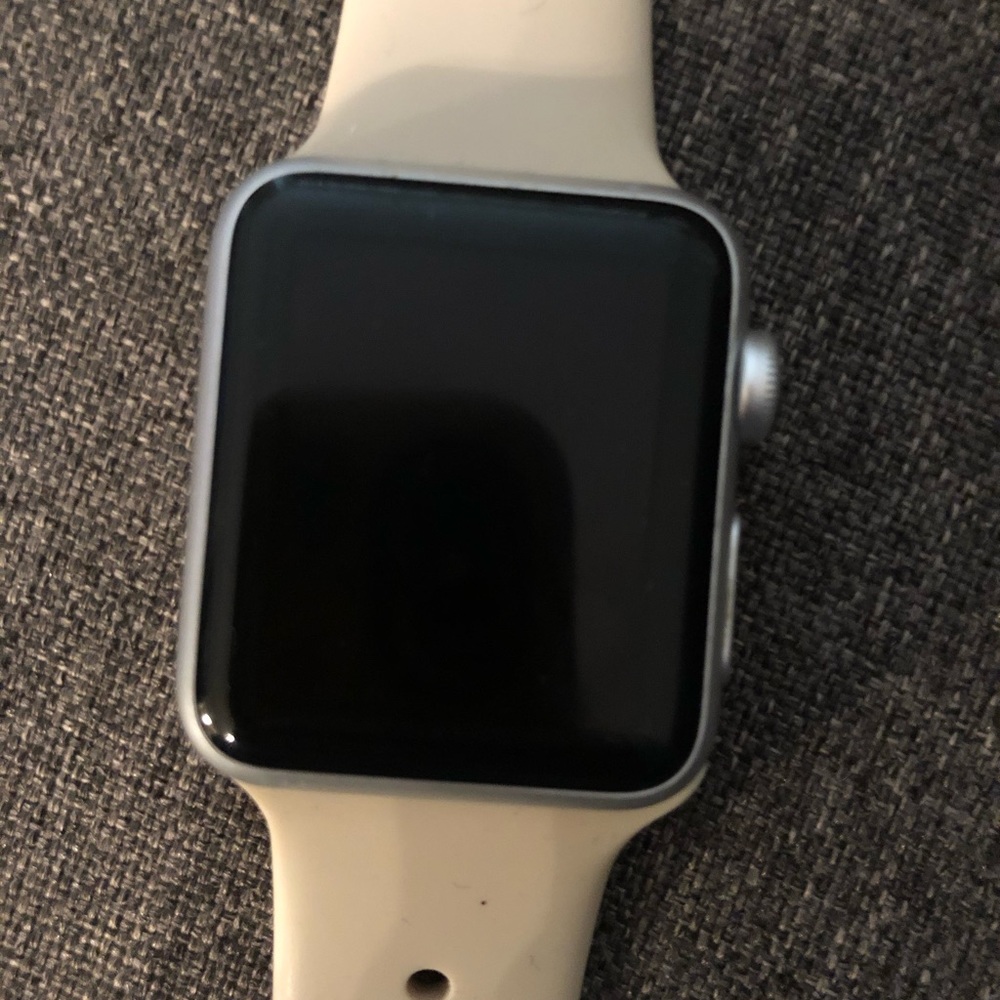 Apple Watch - Picture 2 of 4